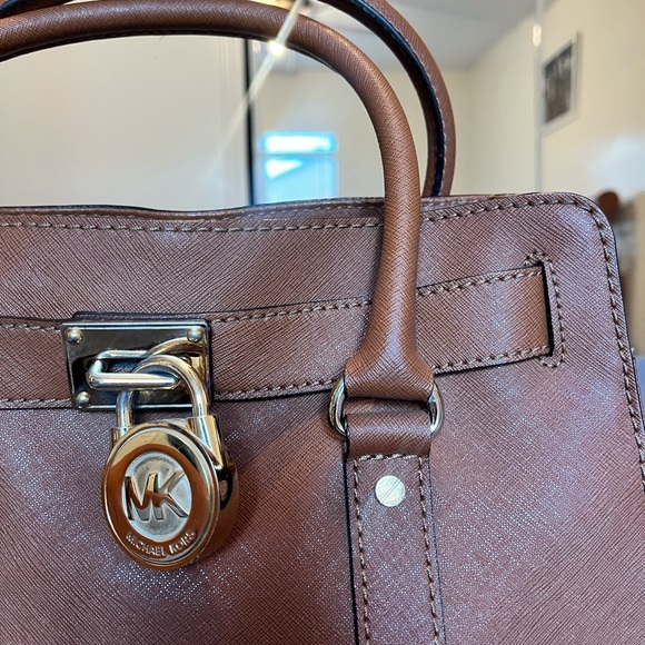 90sMichael Kors Caramel Brown handbag and wallet. - Picture 3 of 9